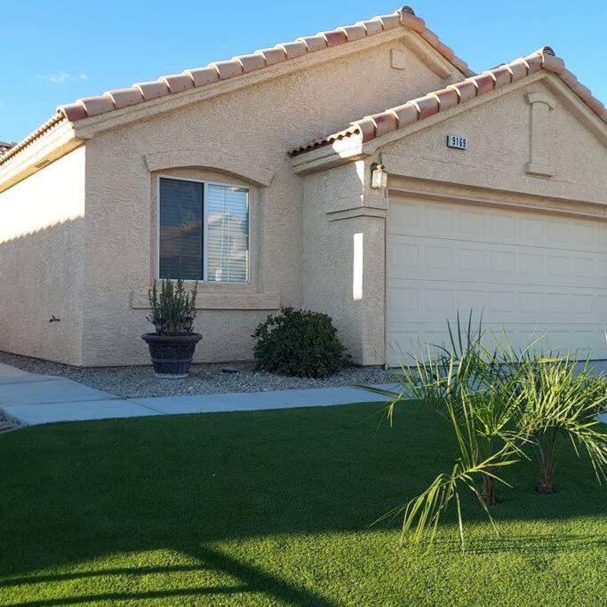 New Beautifully Remodeled Home In Las Vegas Exterior photo
