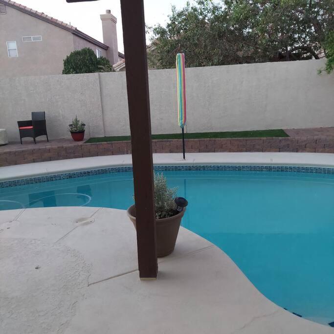 New Beautifully Remodeled Home In Las Vegas Exterior photo